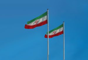 دکل پرچم 18 متری نصب شده در استادیوم